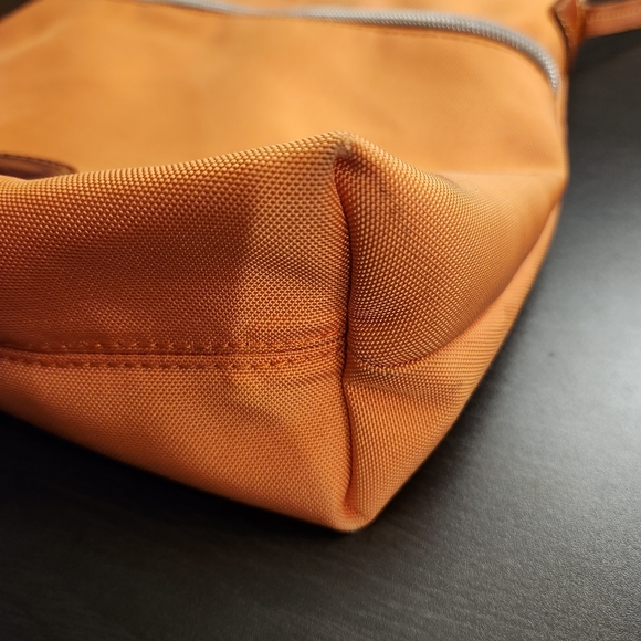 Dooney & Bourke Orange Lightweight Nylon Crossbody Bag/Purse - Picture 11 of 12